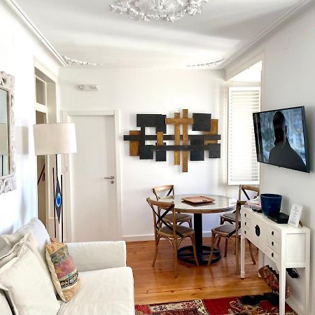 Bright And Spacious Three Bedroom Apt In The Heart Of Лиссабон Экстерьер фото